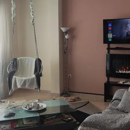 Delphitea Philoxenia Itea