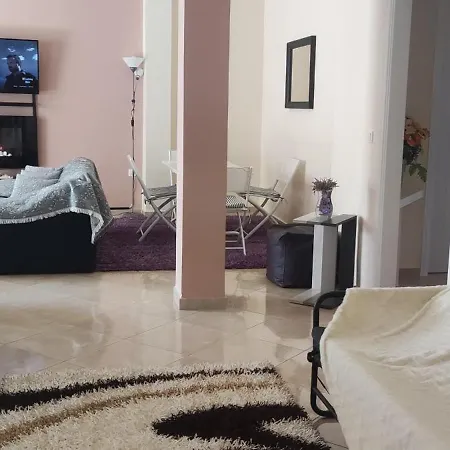 Delphitea Philoxenia