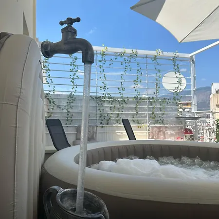 Delphitea Philoxenia * Itea