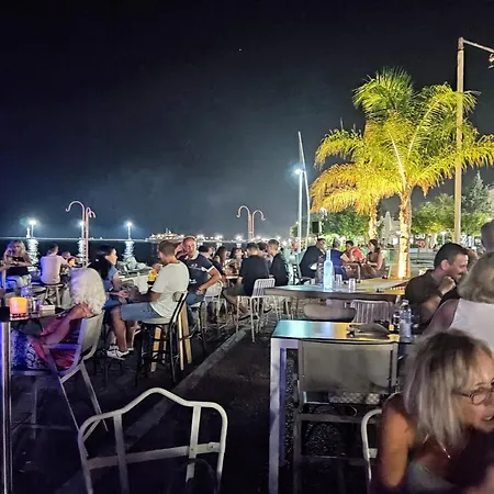 Delphitea Philoxenia Apartamento *