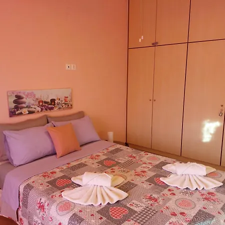 Delphitea Philoxenia *