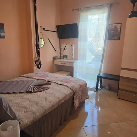 Delphitea Philoxenia