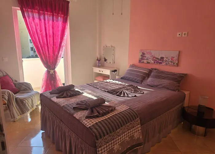 Delphitea Philoxenia