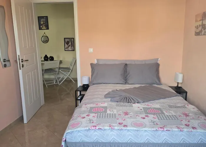 Delphitea Philoxenia * Itea